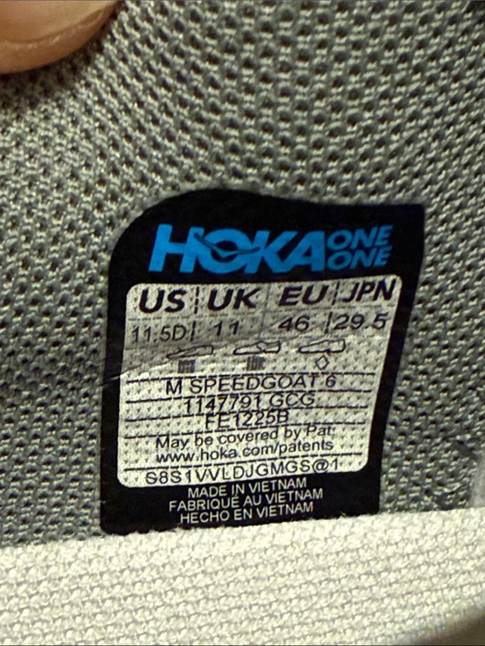 Hoka Men’s Speedgoat 6 Gray Trail Shoe NWOT